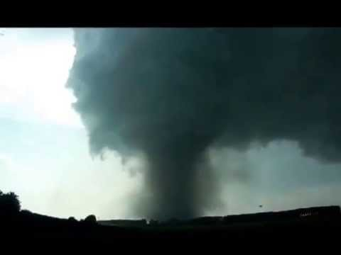 Tornado between Modena and Bologna — 3 May 2013